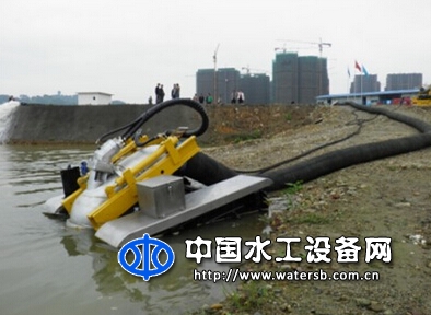 “龙吸水”1000 远程控制履带式移动泵站