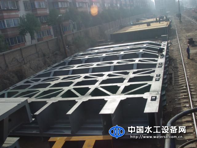 超大型平面定轮闸门